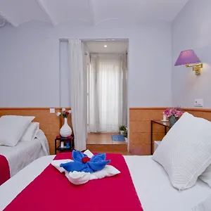 2* Guest house Barcelona City Rooms
